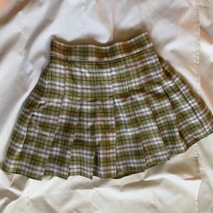 Green, white, black plaid skirt from princess Polly